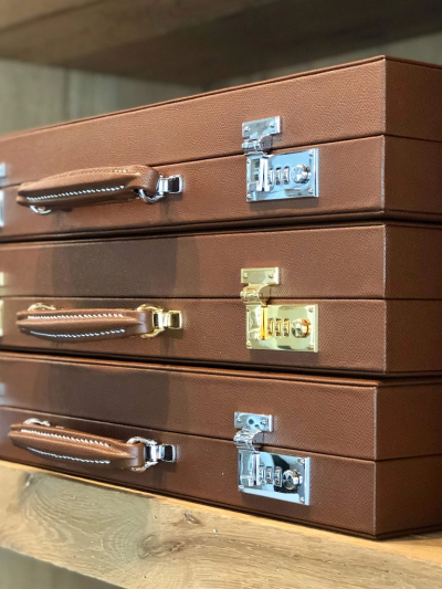  Geoffrey Parker ESPRESSO LEATHER CHALLENGE BACKGAMMON BOARD WITH ESPRESSO FIELD