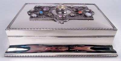  George Henry Cowell Rare English Edwardian Classical Sterling Silver Jeweled Box 1908