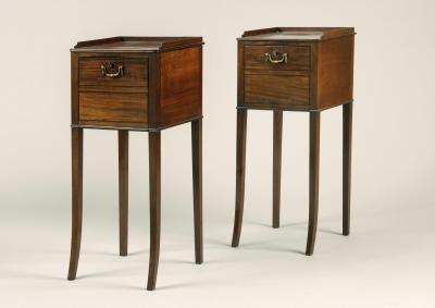  Gillows of Lancaster London Antique English Superb Pair of Georgian Mahogany Bedside Tables Cabinets Gillows