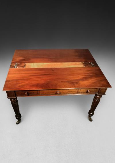  Gillows of Lancaster London Gillows Regency Mahogany Draw Leaf Dining Table