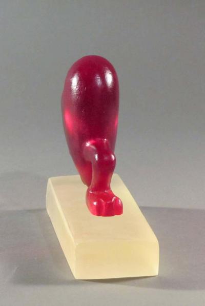  Glenn Green Galleries Running Heart red resin 