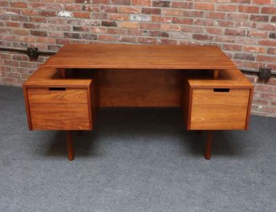  Glenn of California Mid Century Floating Top Walnut Desk by Milo Baughman for Glenn of California