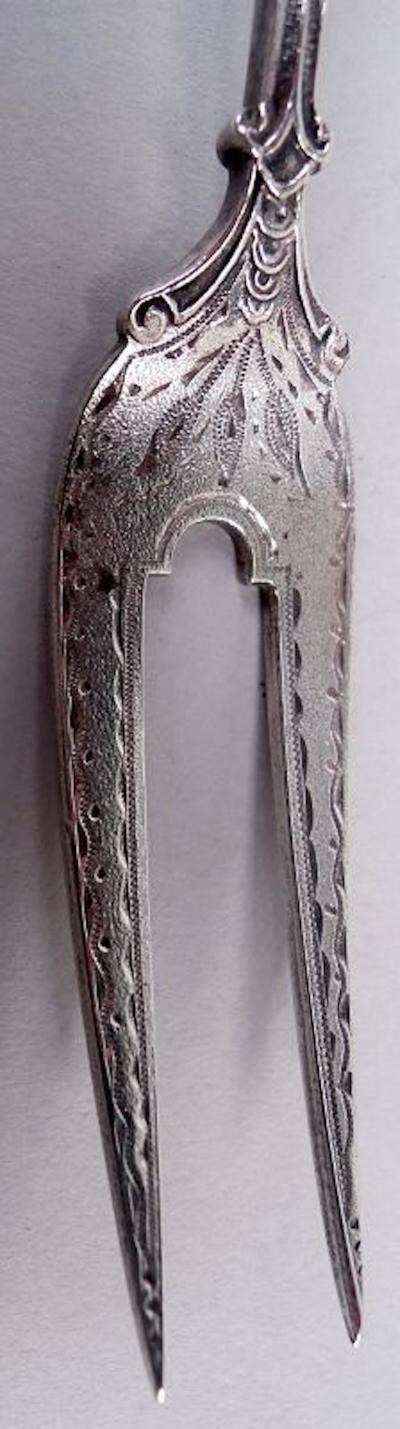  Gorham Manufacturing Co Gorham Sterling Silver Strawberry Forks in Aesthetic Palm Pattern