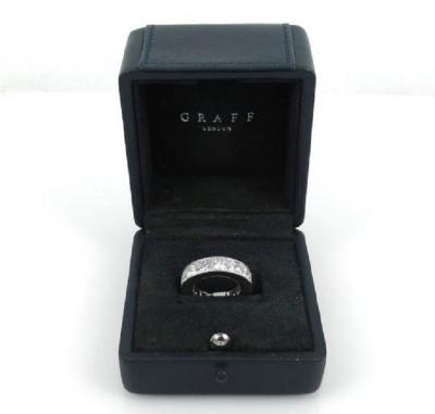  Graff GRAFF PLATINUM 14 30 CARATS PRINCESS CUT DIAMOND ETERNITY BAND