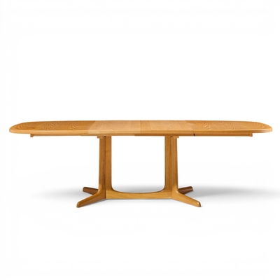  Gudme Mobelfabrik Gudme Mobelfabrik Mid Century Danish Teak Expanding Dining Table with 2 Leaves