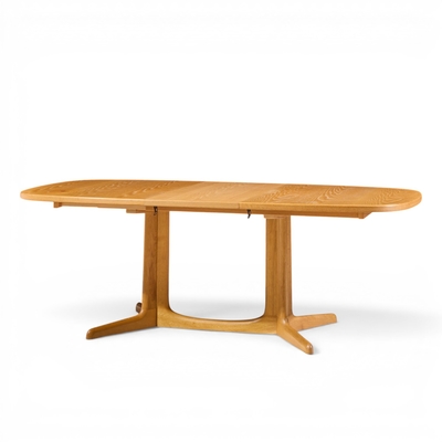  Gudme Mobelfabrik Gudme Mobelfabrik Mid Century Danish Teak Expanding Dining Table with 2 Leaves