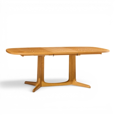  Gudme Mobelfabrik Gudme Mobelfabrik Mid Century Danish Teak Expanding Dining Table with 2 Leaves