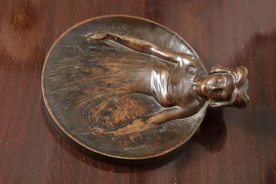  Gustav Gurschner Gustav Gurschner Bronze Figural Tray made in Austria