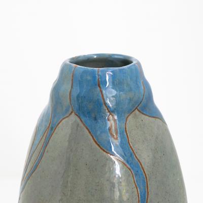  H gan s HOGANAS SWEDISH ART NOUVEAU CERAMIC VASE CIRCA 1910