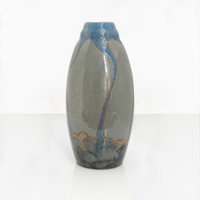  H gan s HOGANAS SWEDISH ART NOUVEAU CERAMIC VASE CIRCA 1910