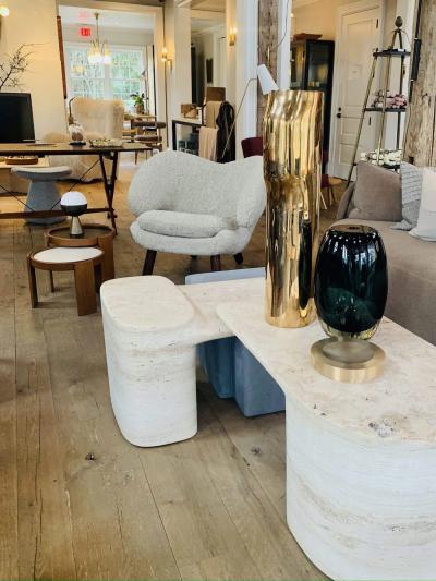  HOUSE OF FINN JUHL PAIR OF FINN JUHL PELICAN CHAIR IN MOONLIGHT SHEEPSKIN