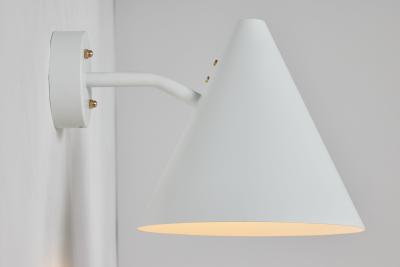  Hans Agne Jakobsson Hans Agne Jakobsson Tratten Outdoor Sconce in White