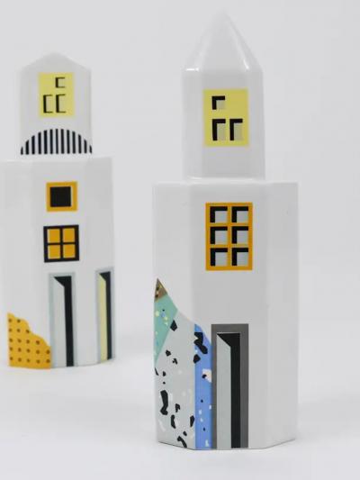  Heide Warlamis Heide Warlamis Postmodern Skyscraper Salt Pepper Shakers Vienna Collection 1990