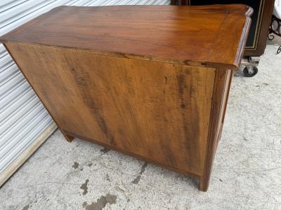  Hekman Furniture Company Hekman Chest of Drawers
