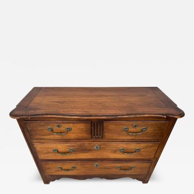  Hekman Furniture Company Hekman Chest of Drawers