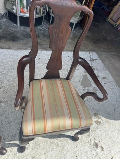  Henredon Furniture Pair of Henrendon arm chairs
