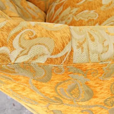  Henredon Henredon button tuft chair