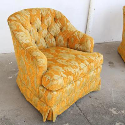  Henredon Henredon button tuft chair