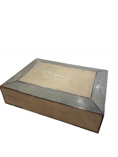  Herm s Large decorative shagreen box signed Herm s
