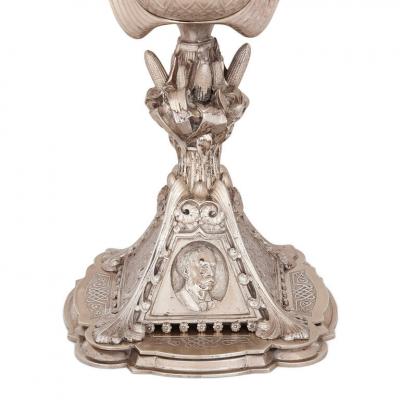  Hunt Roskell Large antique Victorian silver loving cup and cover