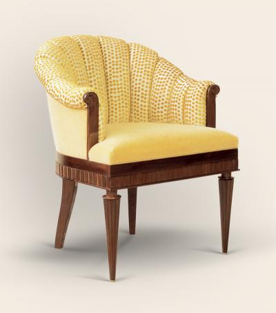  ILIAD Bespoke Scallop Backed Bergeres