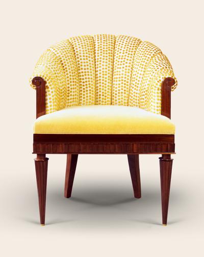  ILIAD Bespoke Scallop Backed Bergeres