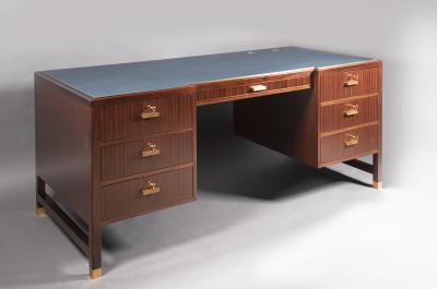  ILIAD DESIGN A Contemporary Office Desk by ILIAD Design