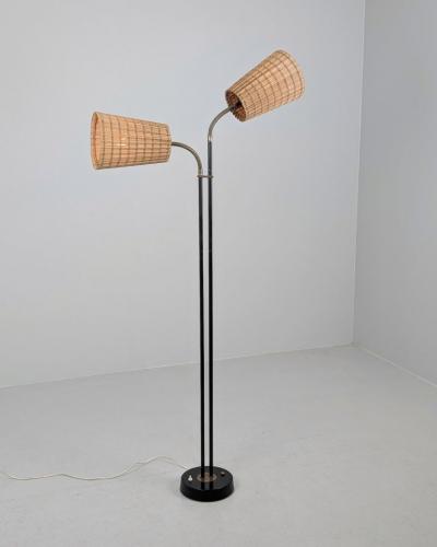 Itsu Mid Century Modern Floor Lamp in Black Brass Rattan Finland 1960s