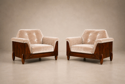  JD M veis e Decora es Pair of Brazilian Modern Armchairs in Rosewood Velvet JD M veis