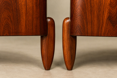  JD M veis e Decora es Pair of Brazilian Modern Armchairs in Rosewood Velvet JD M veis