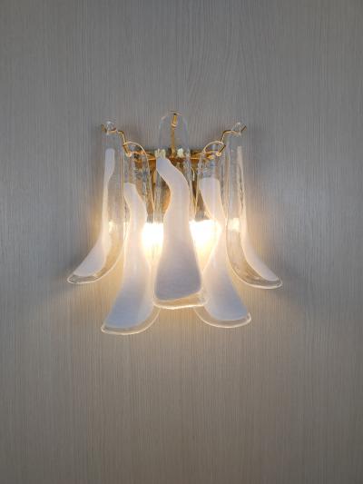  JL Light Style Murano glass wall sconce with white feathers glasses