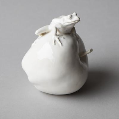  Jean Paul Gourdon SCULPTURE OF A SMALL FROG SITTING ATOP AN APPLE 