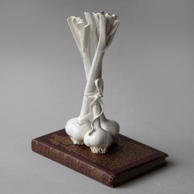  Jean Paul Gourdon SCULPTURE OF THREE HEADS OF NEW GARLIC TIED WITH A RIBBON 