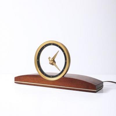  Jefferson Electric Company Mid Century Jefferson Golden View Electric Brass Glass Walnut Mystery Clock