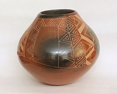  Jody Folwell Santa Clara sgraffito jar by Jody Folwell