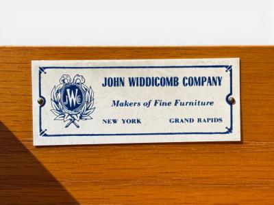  John Widdicomb Co Widdicomb Furniture Co John Widdicomb Chests of Drawers Walnut Brass USA 1960s