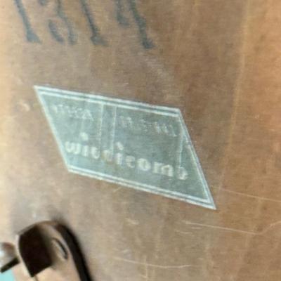  John Widdicomb Co Widdicomb Furniture Co T H Robsjohn Gibbings Widdicomb Expandable Dining Table Walnut USA 1960s