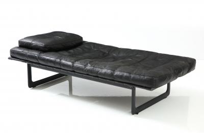 Jonathan De Pas Donato D Urbino Paolo Lomazzi Grand Italia Black Leather Daybed by De Pas DUrbino Lomazzi Italy 1979
