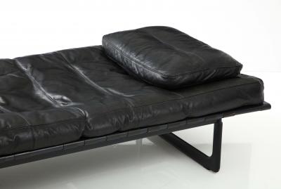 Jonathan De Pas Donato D Urbino Paolo Lomazzi Grand Italia Black Leather Daybed by De Pas DUrbino Lomazzi Italy 1979