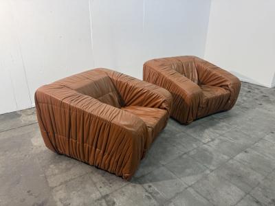  Jonathan De Pas Donato D Urbino Paolo Lomazzi Pair of vintage Piumino armchairs by De Pas DUrbino Lomazzi Italy 1970s