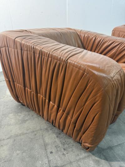  Jonathan De Pas Donato D Urbino Paolo Lomazzi Pair of vintage Piumino armchairs by De Pas DUrbino Lomazzi Italy 1970s