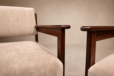  Jorge Jabour Pair of Brazilian Mid Century Modern Rosewood Armchairs by Jorge Jabour Mauad