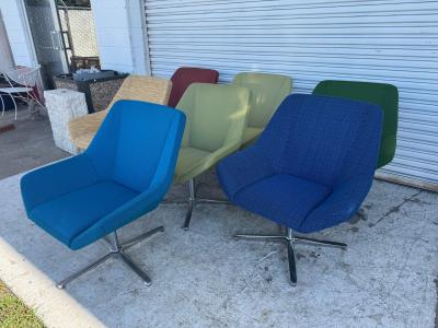  Keilhauer 30 Keilhauer Swivel Lounge Chairs