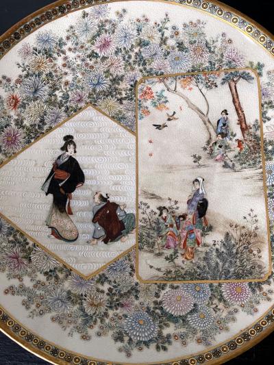  Kinkozan Satsuma Japanese Ceramic Dish with Fine Decoration by Kinkozan