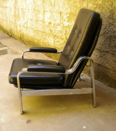 Knoll International Reclining Armchair in Metal and Leather
