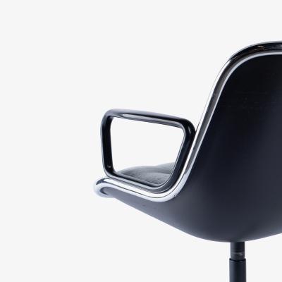  Knoll Knoll Pollock Executive Desk Office Chair in Gunmetal Gray Mohair