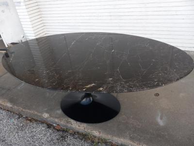  Knoll Knoll Saarinen Black Marble top table 78 