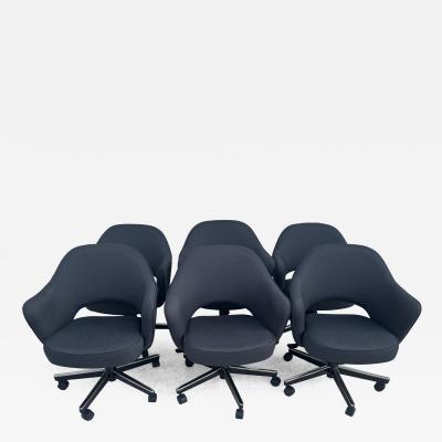  Knoll Knoll Saarinen Chairs