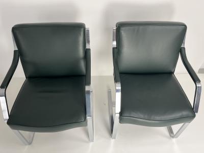  Knoll Pair of Vintage Arm Chairs by Knoll