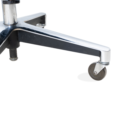  Knoll Saarinen Executive Arm Chair in Velvet Swivel Base by Eero Saarinen for Knoll